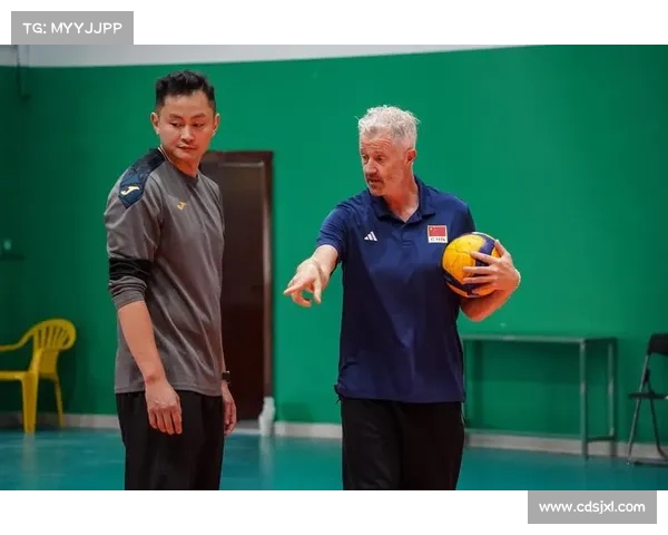 中国男排1名主力入选!被外媒评为球队英雄 最佳阵容公布 中国男排1名主力入选!被外媒评为球队英雄 最佳阵容公布